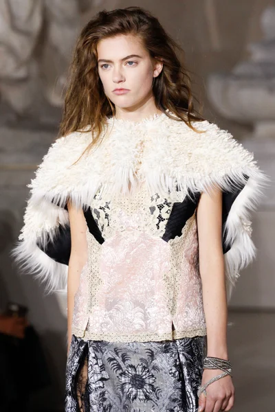 Look 69